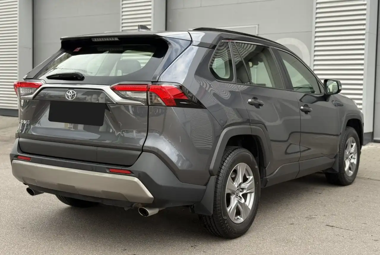 Продажа Toyota RAV4 с пробегом 26 тыс. км