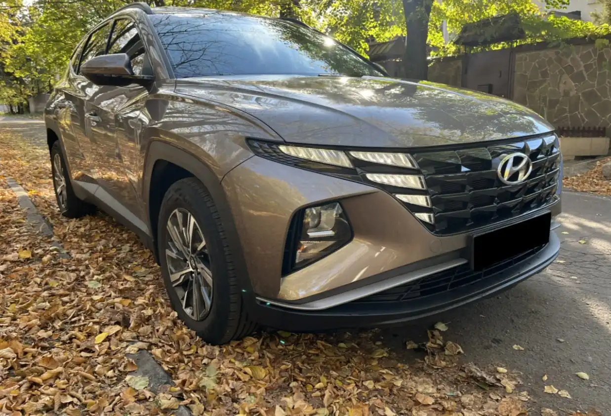 Автомобиль с автомат коробкой и двигателем 2.0 л