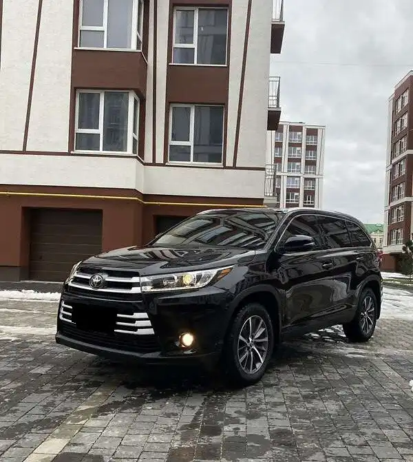 Toyota Highlander 2019 в отличном состоянии