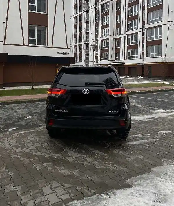 Toyota Highlander 2019 в отличном состоянии
