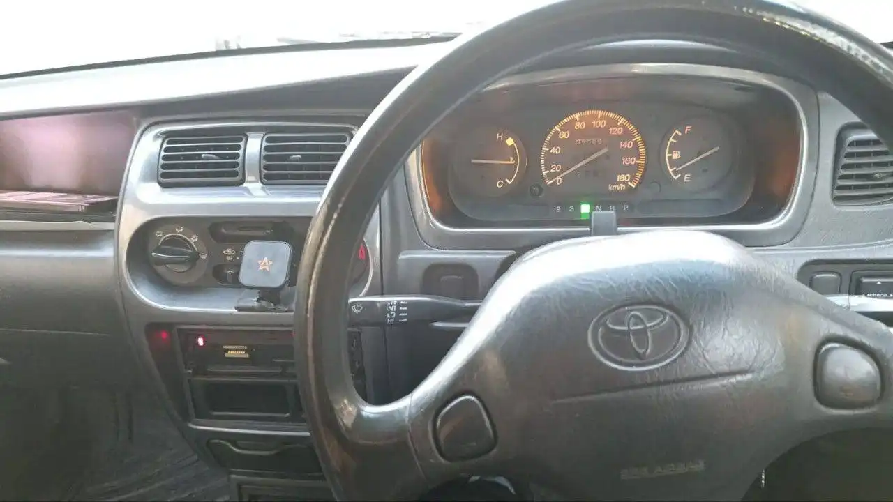 Автомобиль СТС 1999 года на ходу