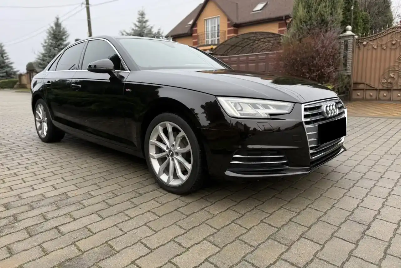 Продажа Audi A4 (B9) 2017 года, S-line