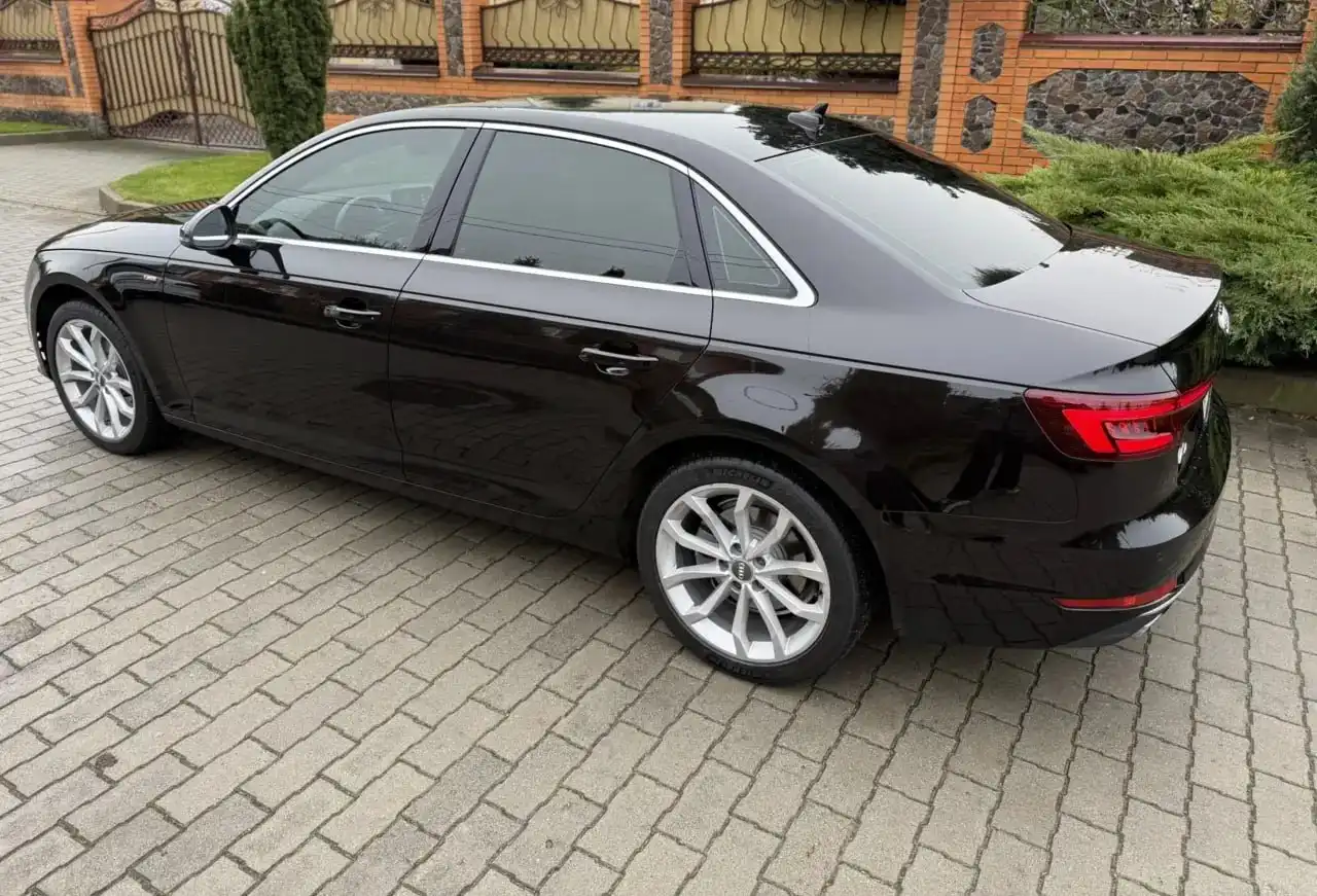 Продажа Audi A4 (B9) 2017 года, S-line