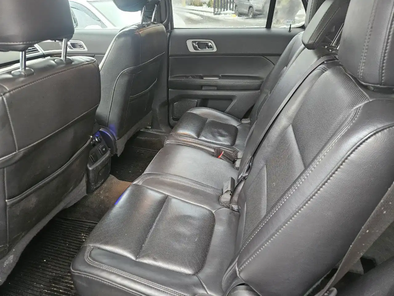 Ford Explorer 2012 г.в. в Санкт-Петербурге