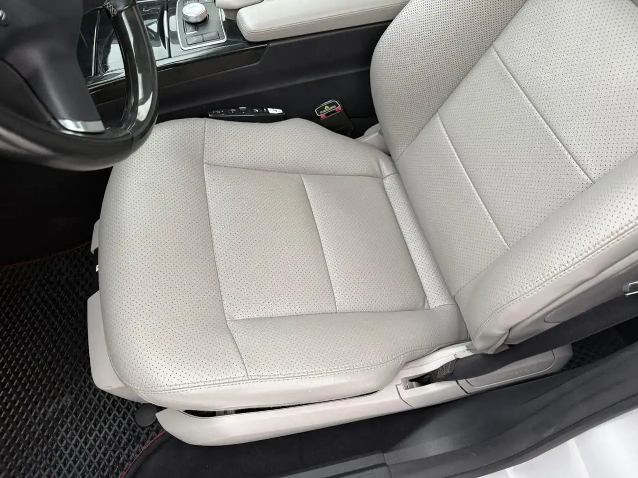 Mercedes E-Klasse 2009 3.0 дизель 4matic в максимальной комплектации