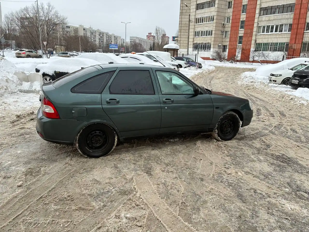 Приора 2010 года в люксовой комплектации