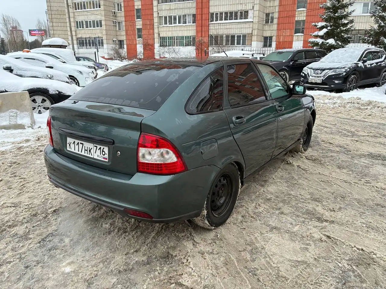 Приора 2010 года в люксовой комплектации