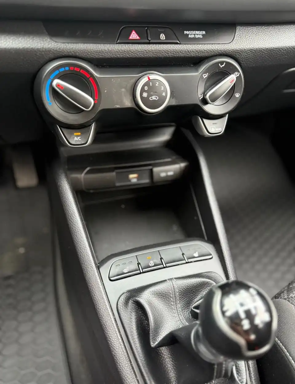 Kia Rio 1.2 L 2021 года