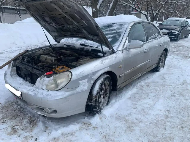 Hyundai Sonata 2.0 МТ 2005 - Авто в Москва
