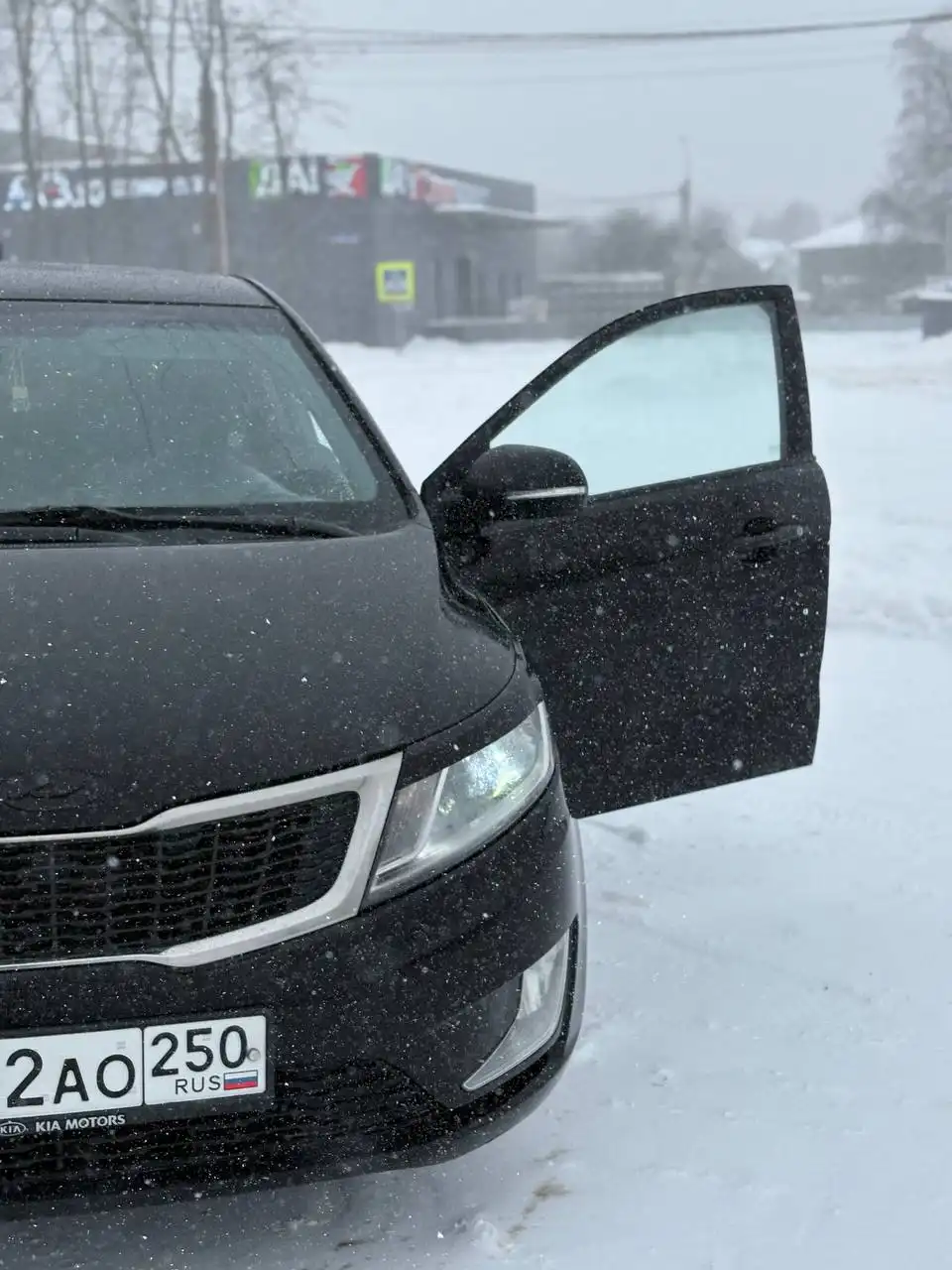 Продам Kia Rio 1.6 AT 2013 года