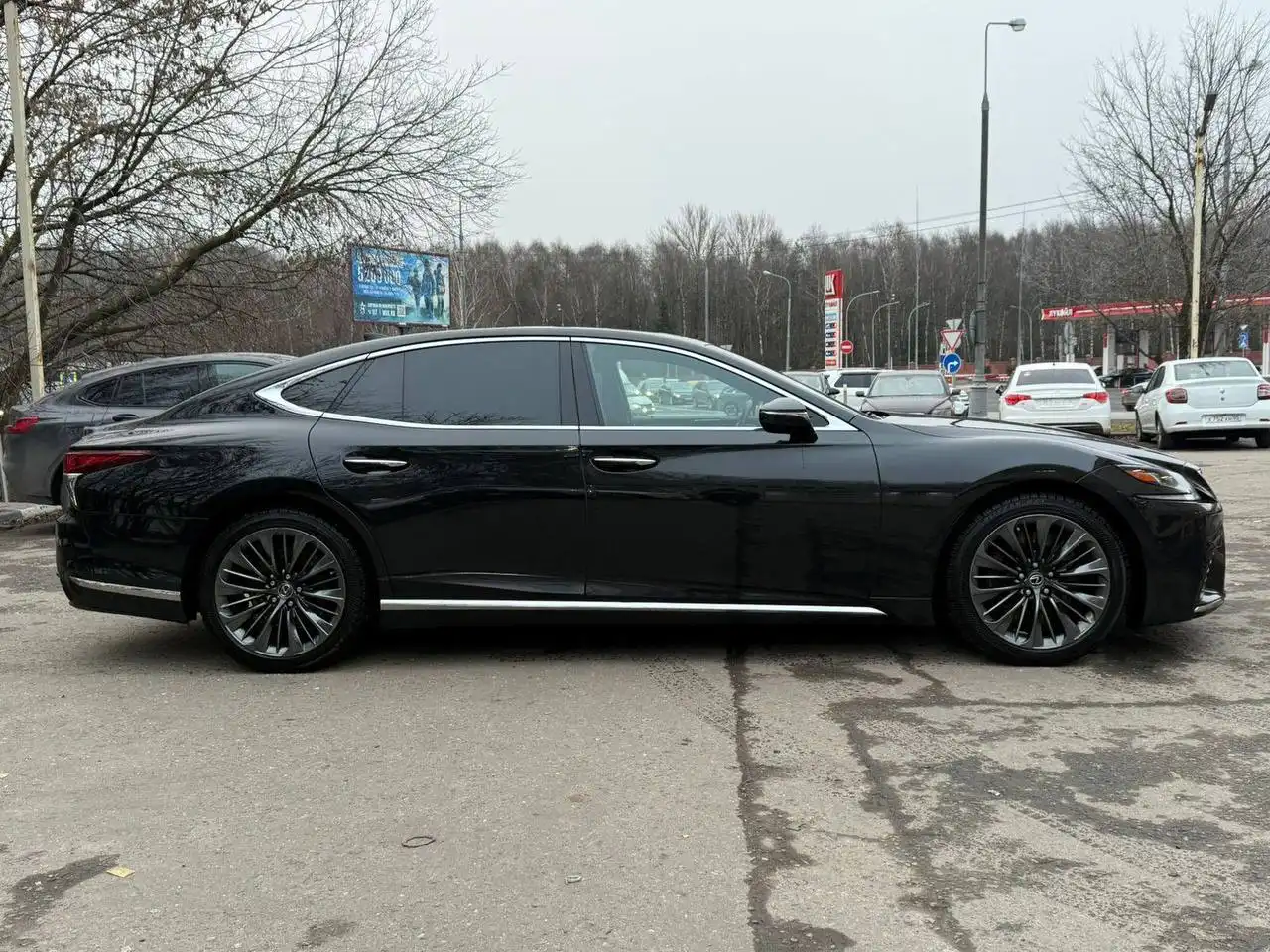 Lexus LS 2018 в отличном состоянии - Легковые автомобили (Авто) в Москва