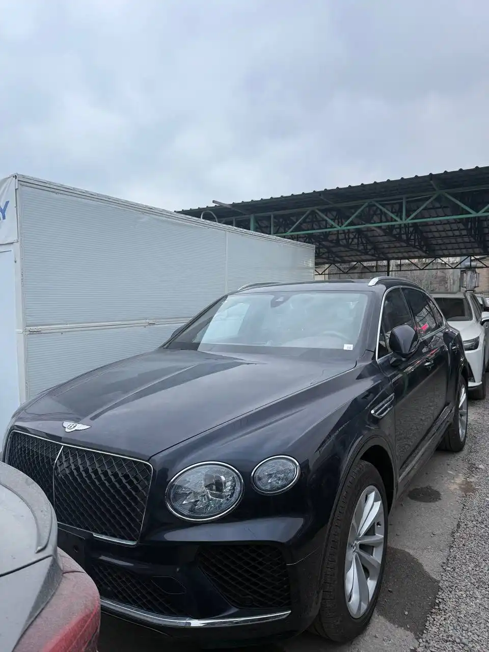 Bentley 4.0T максимальная комплектация