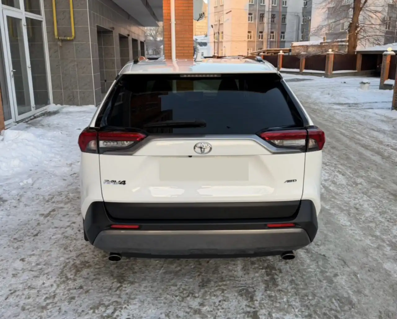 Toyota RAV4 2019 года с пробегом 82 тыс. км - Кроссовер (Авто) в Москва