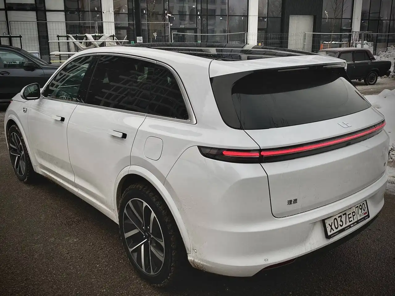 Продажа LiXiang L7 2023 года - Электромобили (Авто) в Москва