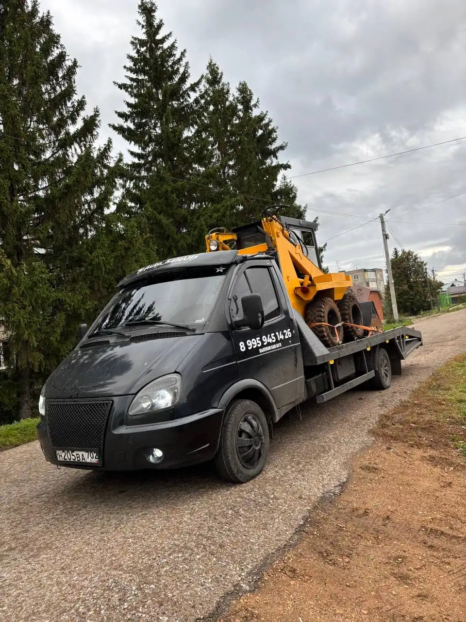 Эвакуатор Газель бизнес 2013 года с базой клиентов - Коммерческий транспорт (Авто) в Москва