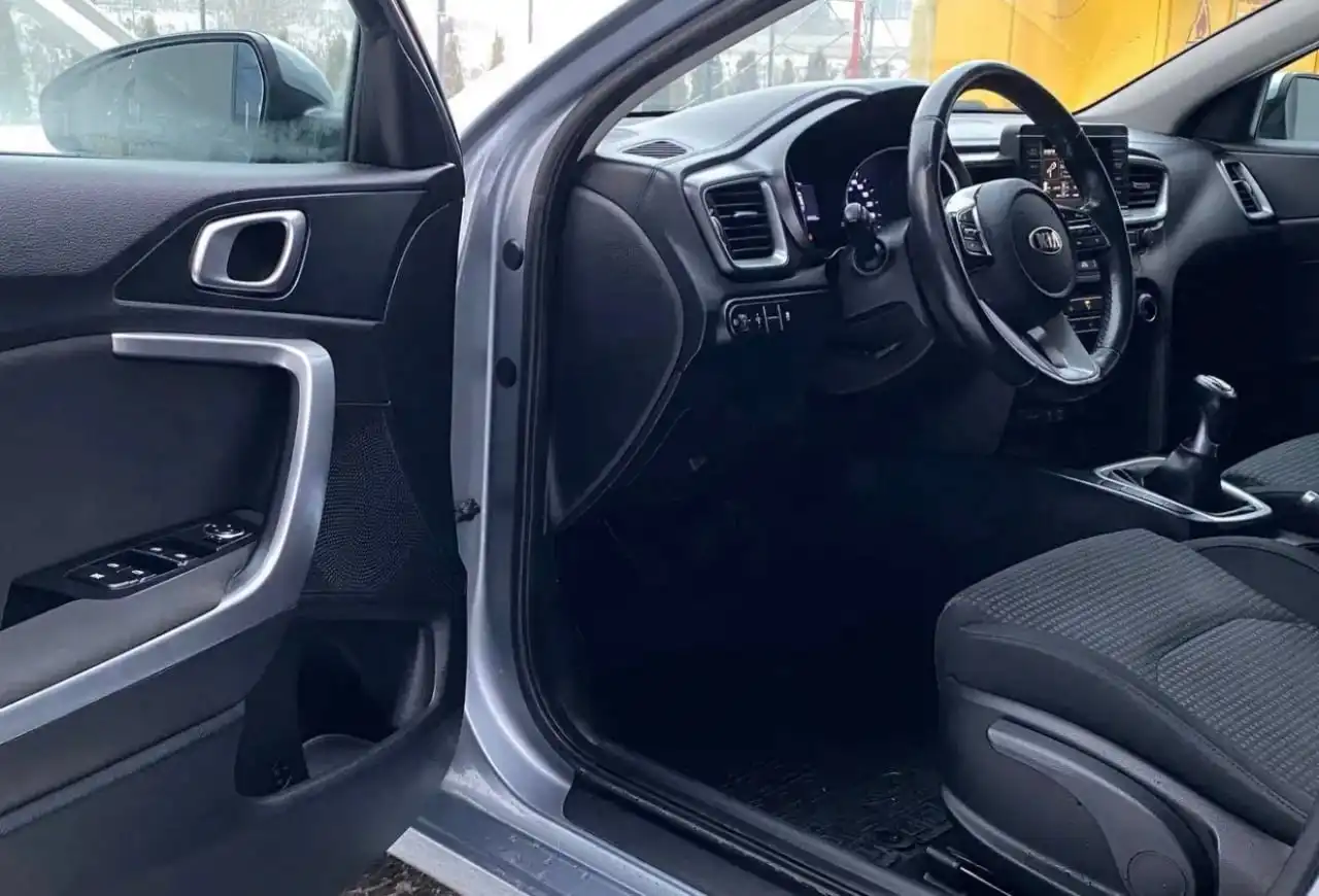 Kia Ceed 2019 года в хорошем состоянии - Легковые автомобили (Авто) в Москва