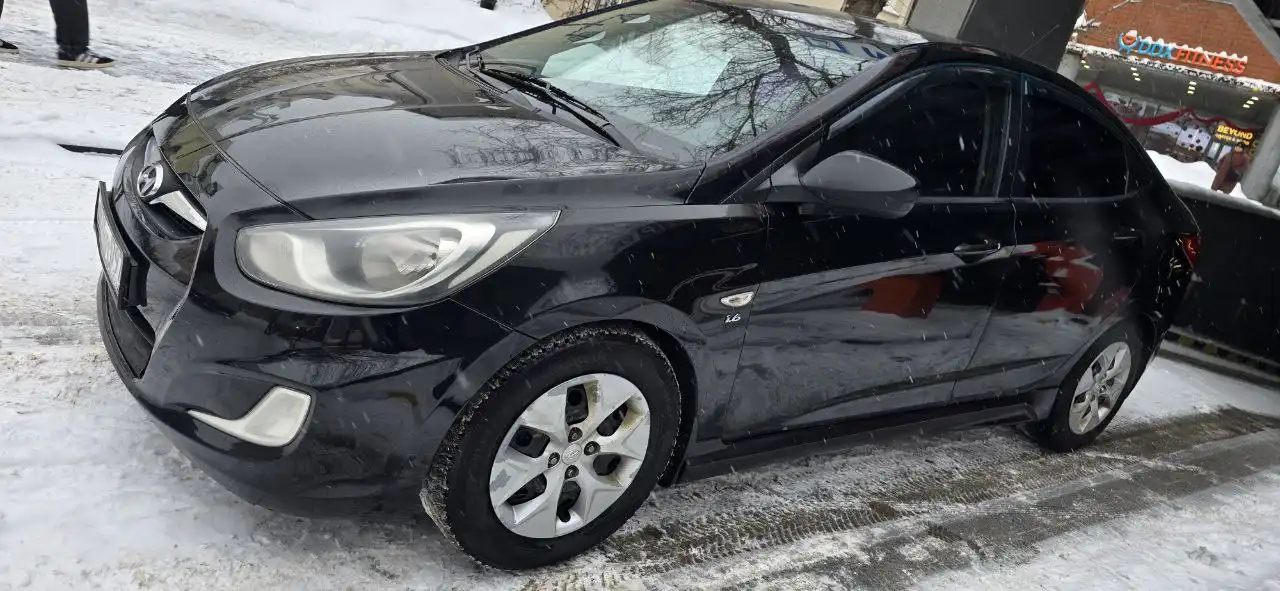 Hyundai SOLARIS 2012 года в Москве - Легковые автомобили (Авто) в Москва