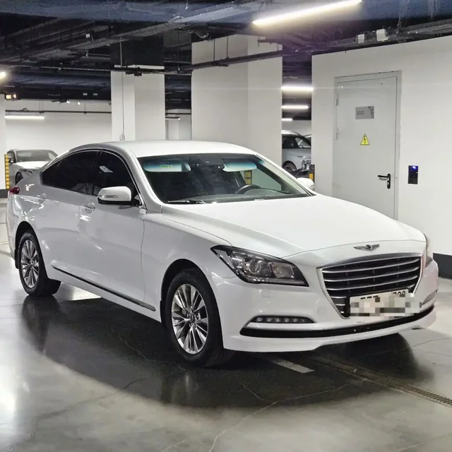 Продажа Hyundai Genesis 2014 года в Москве - Авторынок в Москва