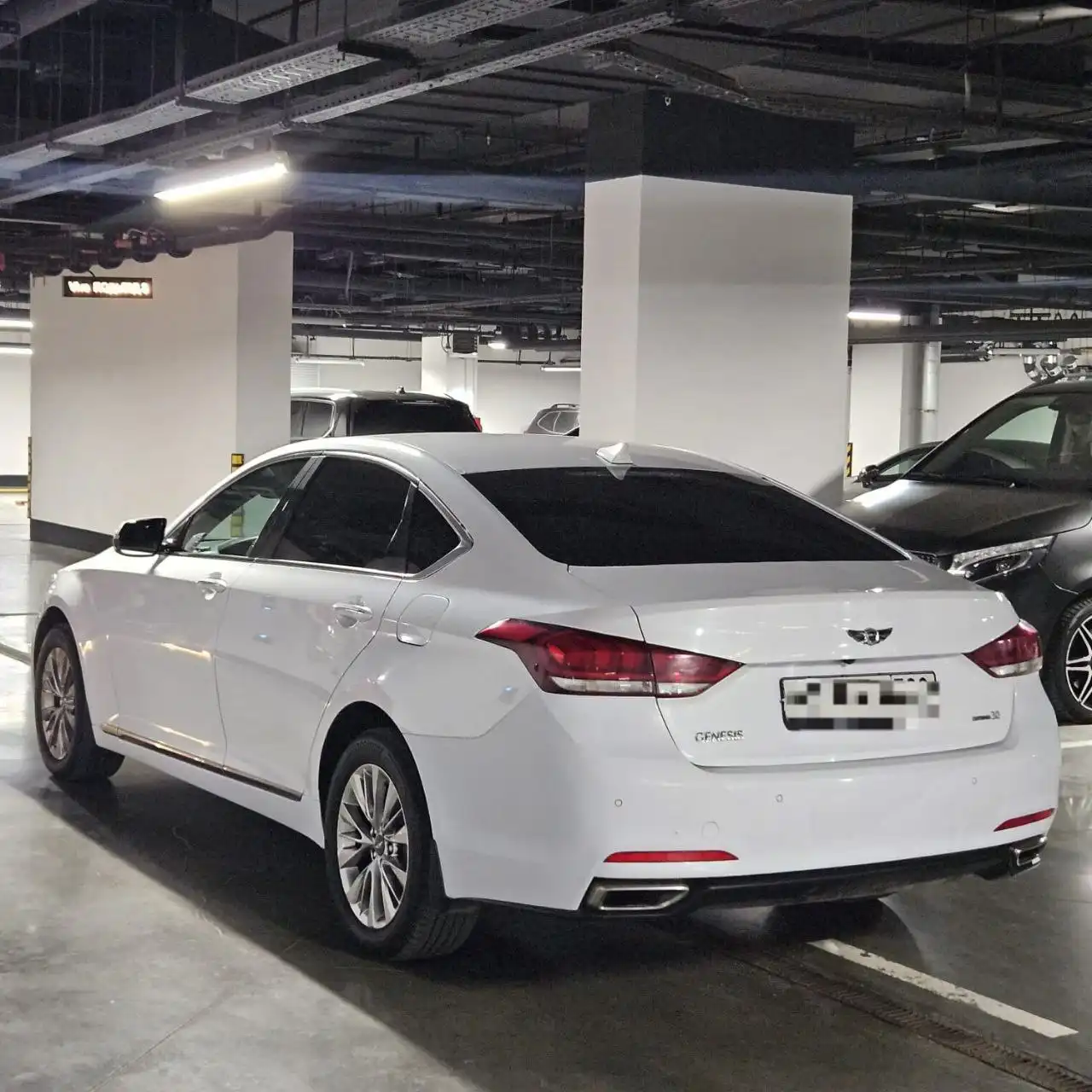 Продажа Hyundai Genesis 2014 года в Москве - Легковые автомобили (Авто) в Москва