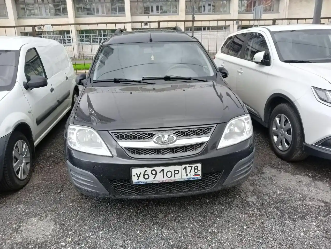 LADA LARGUS 2016 на торгах по банкротству в Санкт-Петербурге - Легковые автомобили (Авто) в Санкт-Петербург