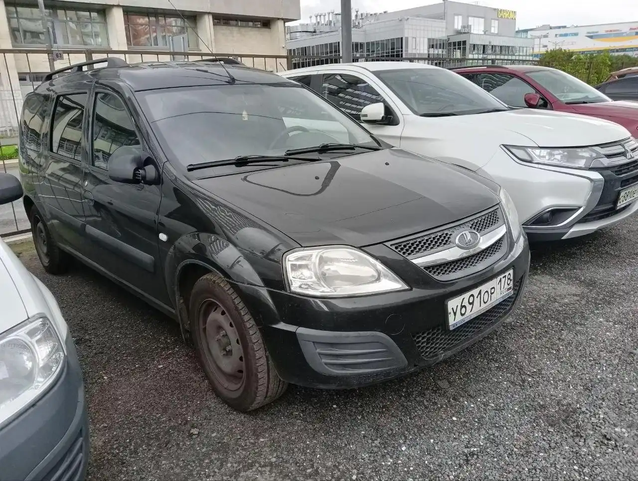 LADA LARGUS 2016 на торгах по банкротству в Санкт-Петербурге - Легковые автомобили (Авто) в Санкт-Петербург