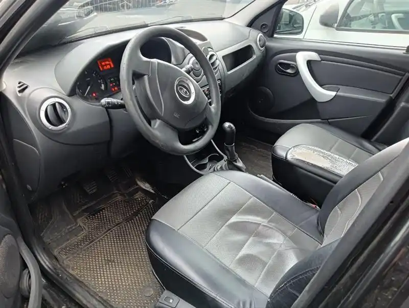 LADA LARGUS 2016 на торгах по банкротству в Санкт-Петербурге - Легковые автомобили (Авто) в Санкт-Петербург