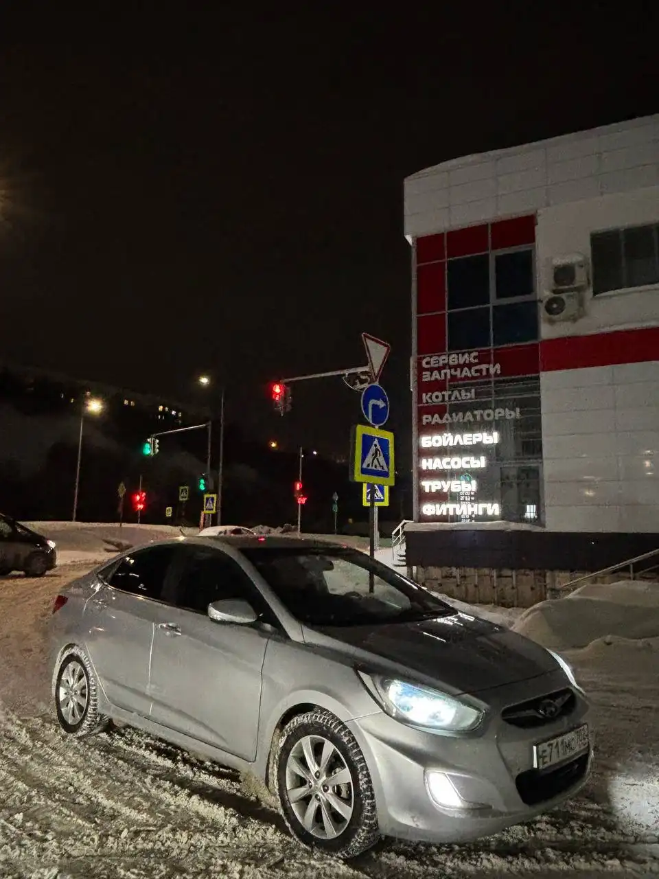 Hyundai SOLARIS 2012 года, автомат, 2 владельца - Авто в Уфа