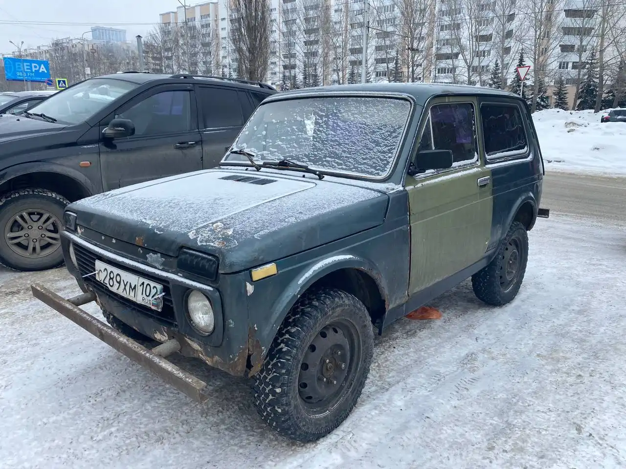 Автомобиль 2001 года на учете с документами - Легковые автомобили (Авто) в Москва