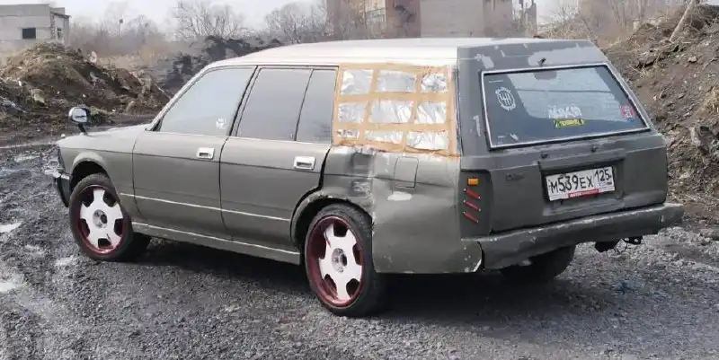 Toyota Crown 130 универсал 1991 г.в., аварийная, с запчастями - Легковые автомобили (Авто) в Лесозаводск