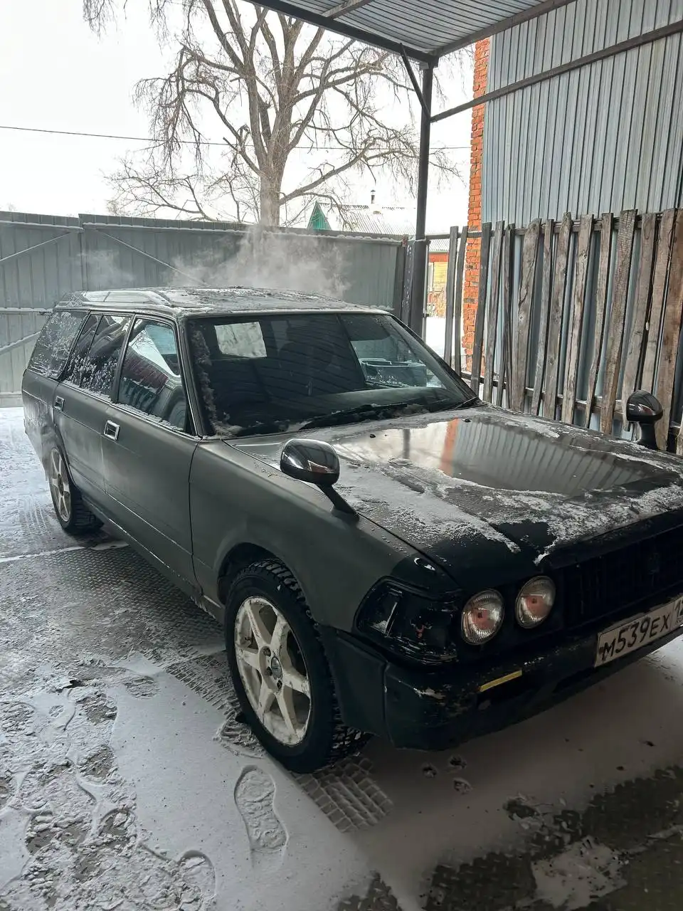 Toyota Crown 130 универсал 1991 г.в., аварийная, с запчастями - Легковые автомобили (Авто) в Лесозаводск
