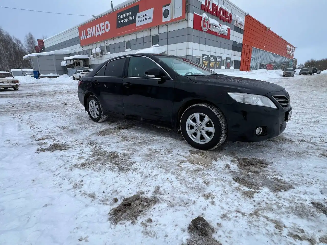 Toyota Camry 2.4 2011 года с кожаным салоном - Легковые автомобили (Авто) в Москва