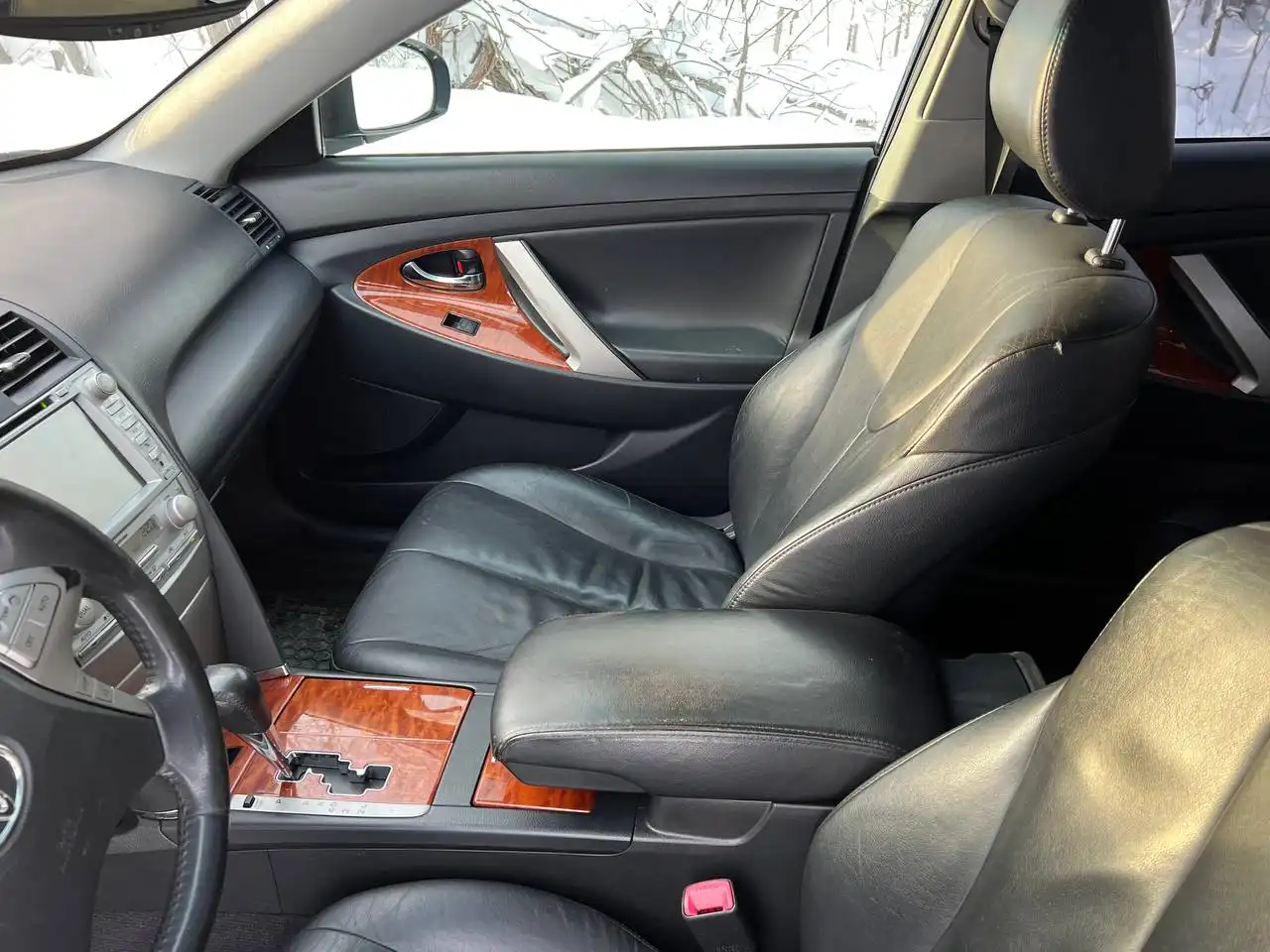 Toyota Camry 2.4 2011 года с кожаным салоном - Легковые автомобили (Авто) в Москва