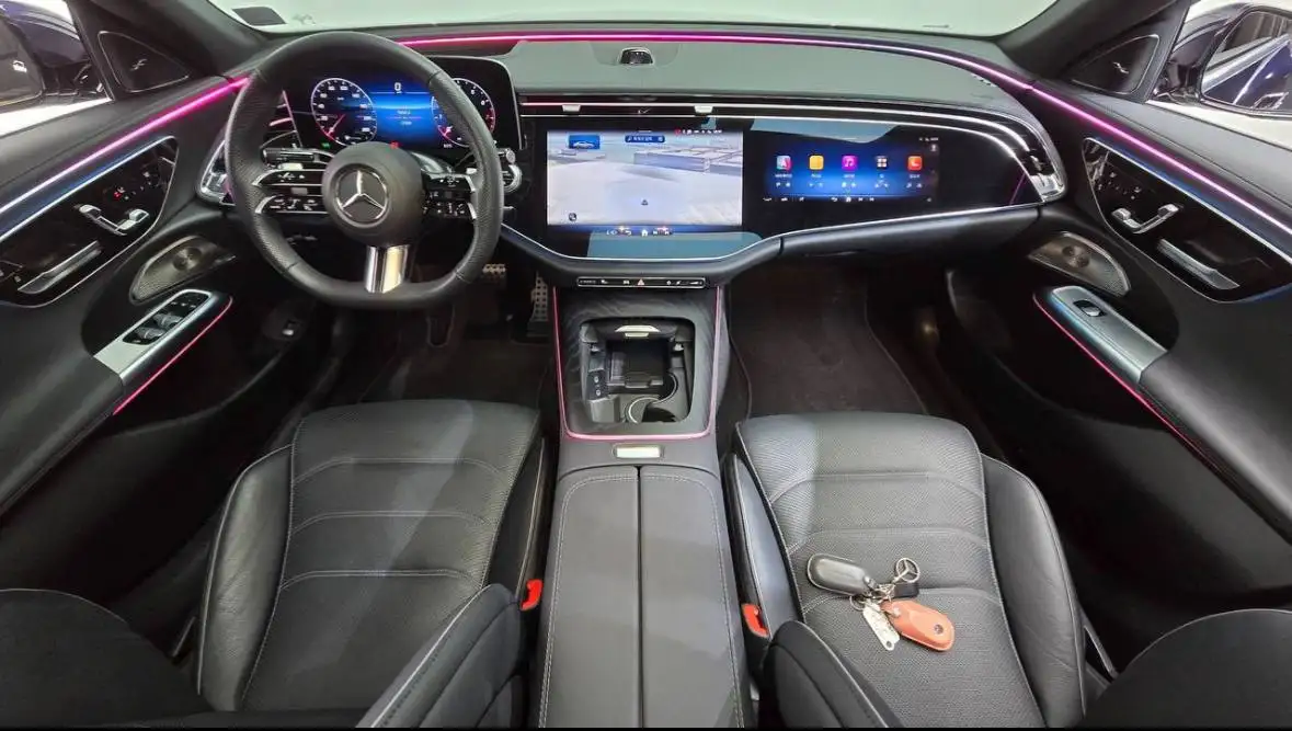 Mercedes E300 4Matic 2024 года с пробегом 17,000 км - Авто в Омск