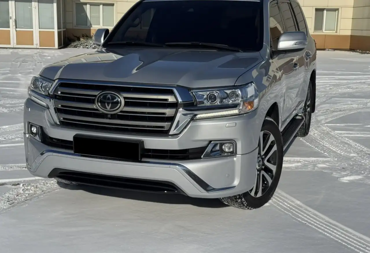 Toyota Land Cruiser 2018 4.5 дизель автомат - Внедорожники (Авто) в Москва