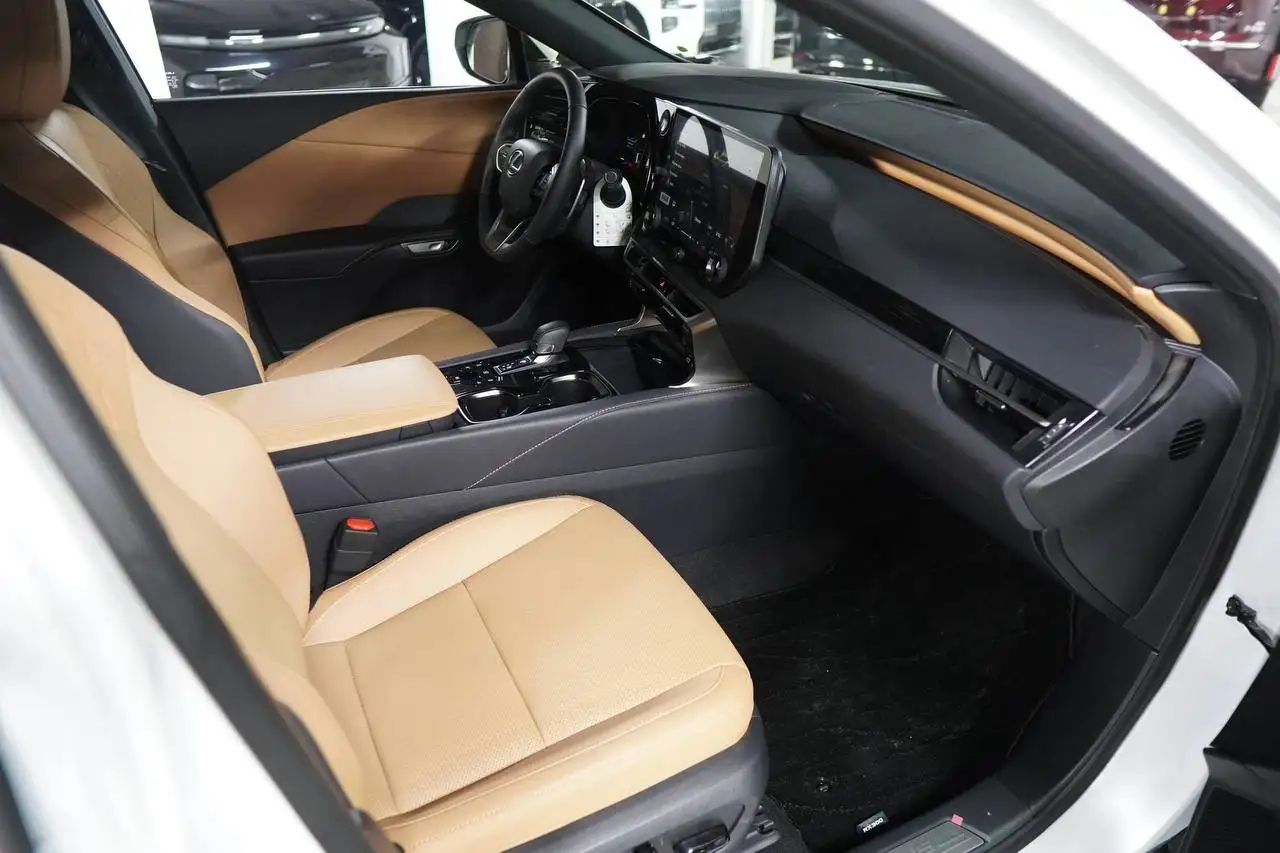 Lexus RX300 2025 года в Москве - Авто в Москва