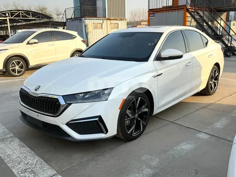 Skoda Octavia IV (A8) лифтбек 2022 года - Авто в Санкт-Петербург