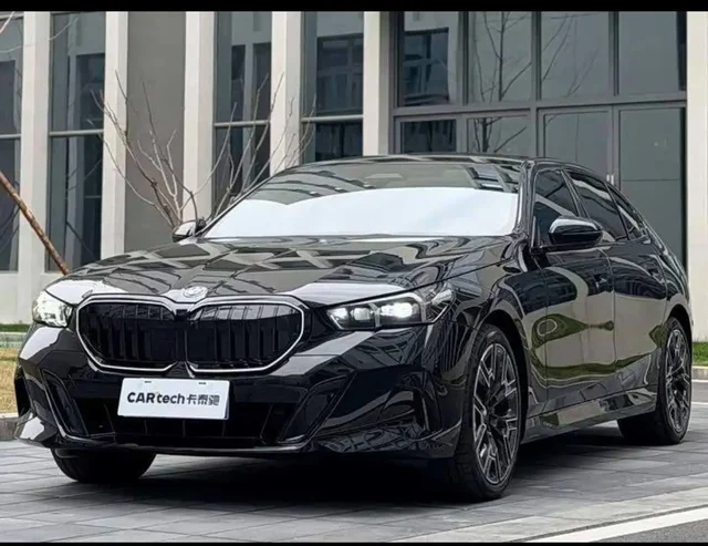 BMW 530Li xDrive (258 лс) с полным приводом - Авто в Москва