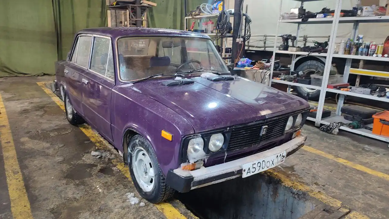 Продажа автомобиля с документами и зимней резиной - Авто в Москва