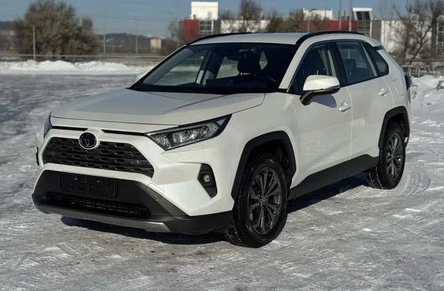 Продажа Toyota RAV4 2022 года - Минивэн в Москва
