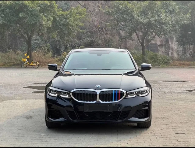 BMW 320Li M Sport 2021 года с пробегом 48,000 км - Минивэн в Москва