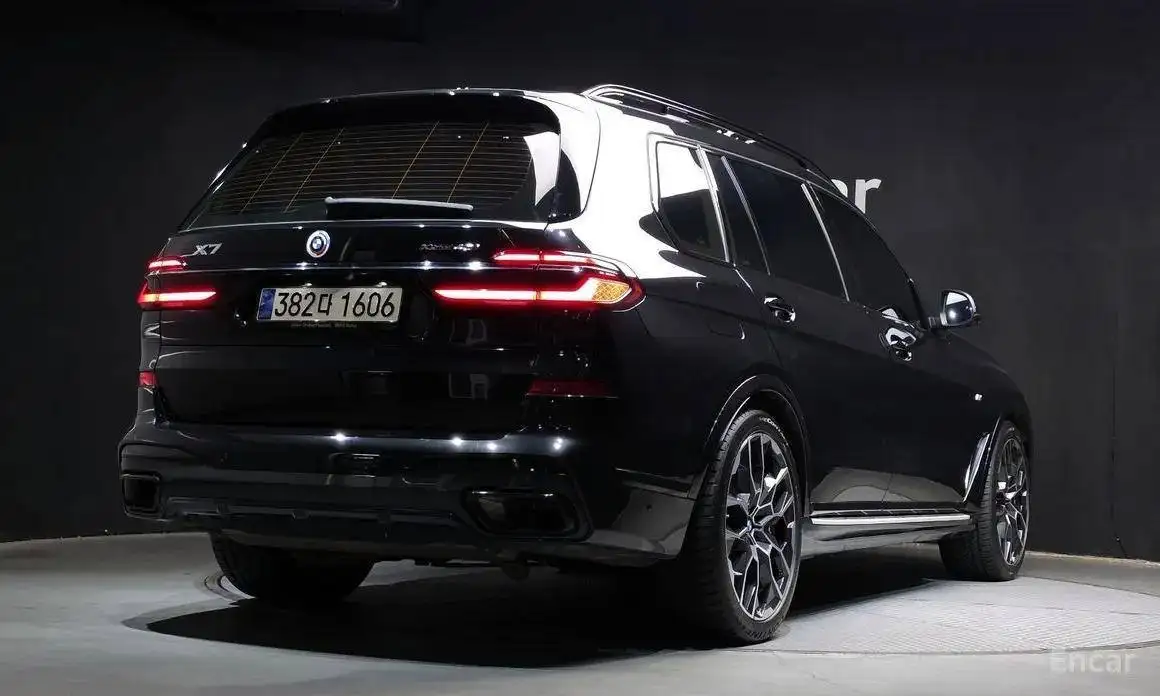 BMW X7 40i 2023 года с пробегом 53,000 км - Внедорожники (Авто) в Омск