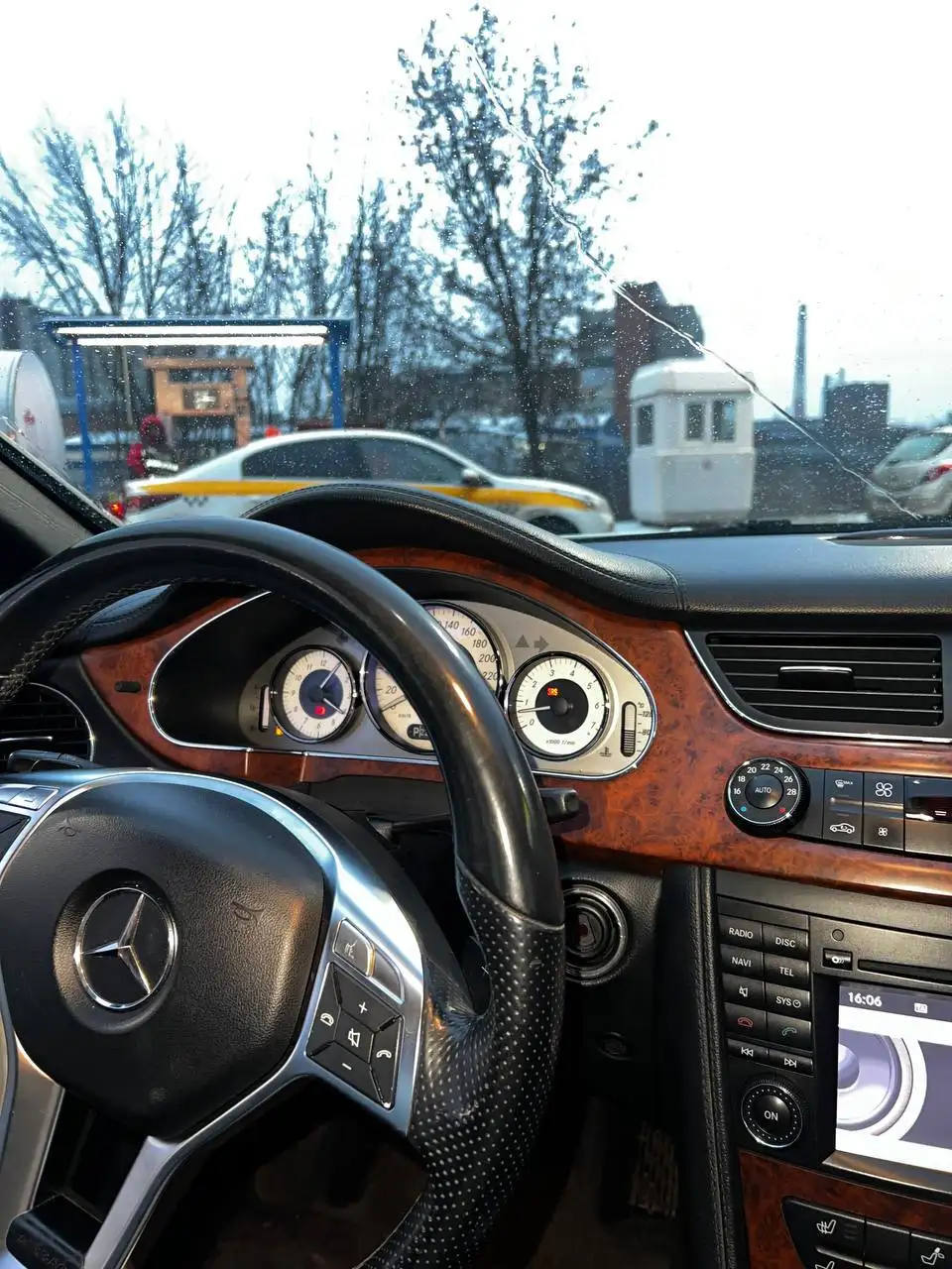 Продажа автомобиля BMW 2009 года рестайлинг, 3.0 л, 231 л.с. - Легковые автомобили (Авто) в Москва