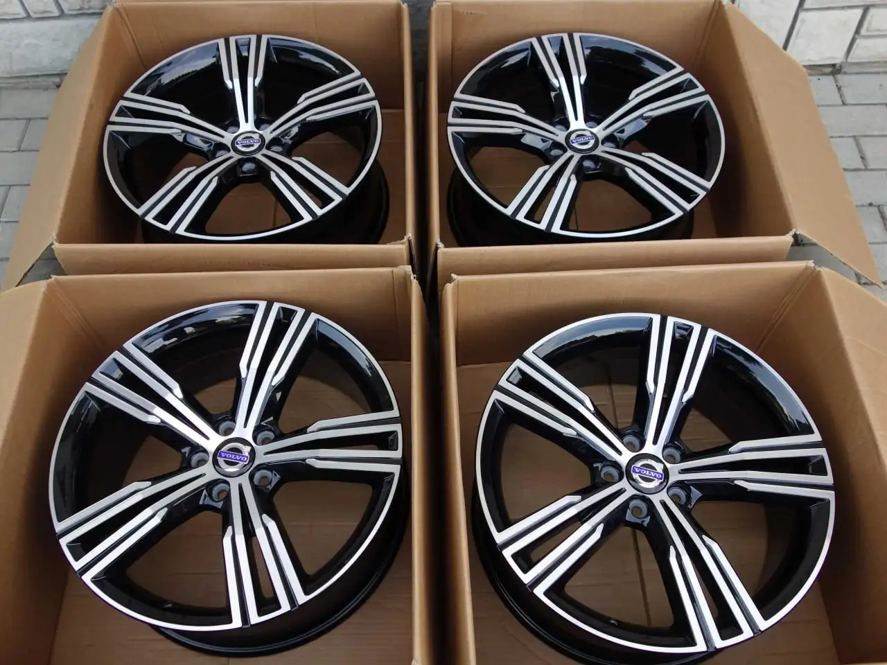 Диски Volvo XC60, XC90, S60, XC40 оригинал идеальное состояние - Запчасти (Авто) в Москва