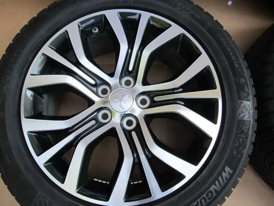 Колеса Mitsubishi Outlander летние шины 225/55 R18 - Шины и диски (Запчасти) в Москва