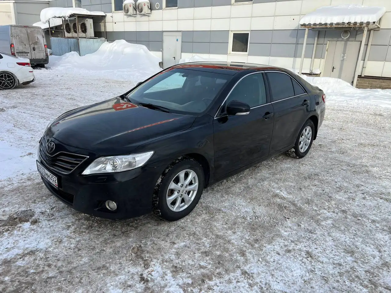 Toyota Camry 2.4 2011 года выпуска с черным кожаным салоном - Легковые автомобили (Авто) в Павлово