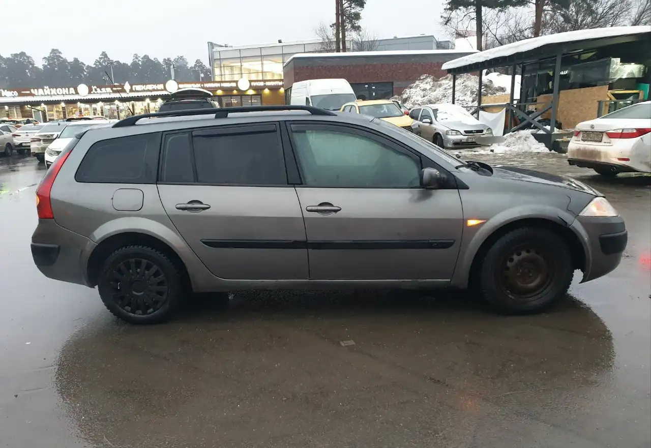 Продажа б/у автомобиля с дизельным двигателем 1.5 мех - Авто в Москва