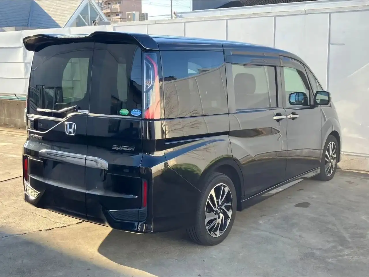 Продажа Honda Stepwgn Spada 2016 года из Японии - Иномарки (Авто) в Москва