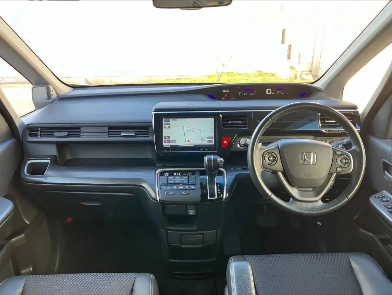 Продажа Honda Stepwgn Spada 2016 года из Японии - Иномарки (Авто) в Москва