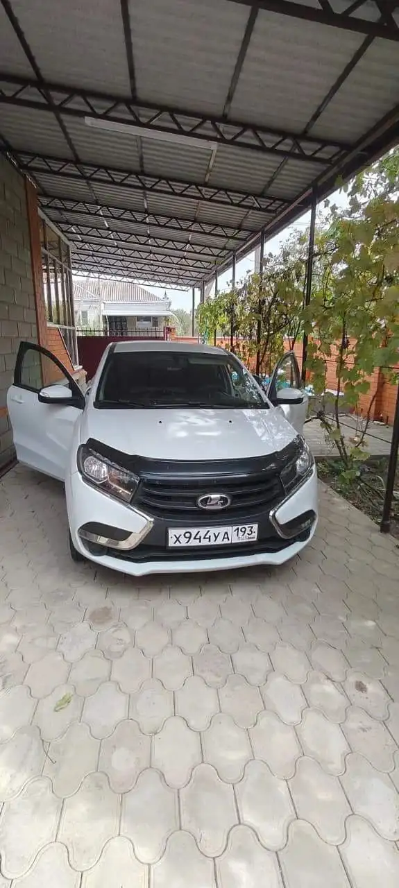 Продажа LADA XRAY 2018 года с 1 ДТП на торгах по банкротству - Авто в Неизвестно