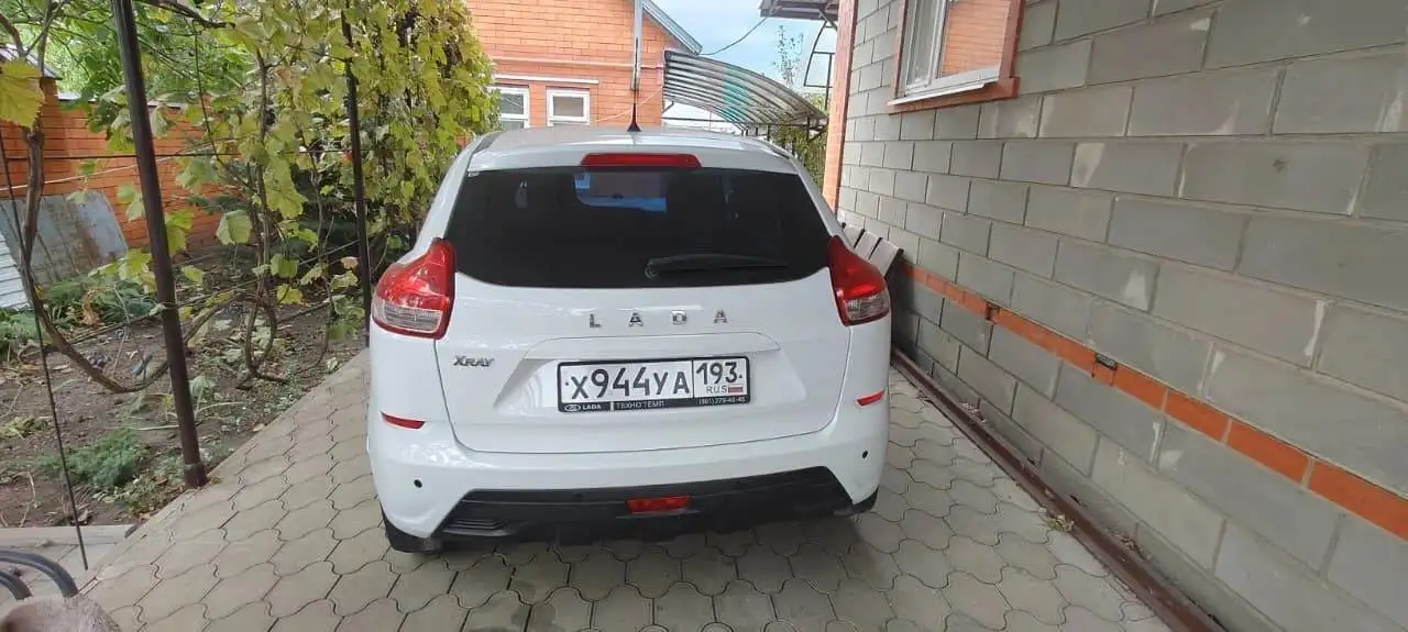 Продажа LADA XRAY 2018 года с 1 ДТП на торгах по банкротству - Авто в Неизвестно